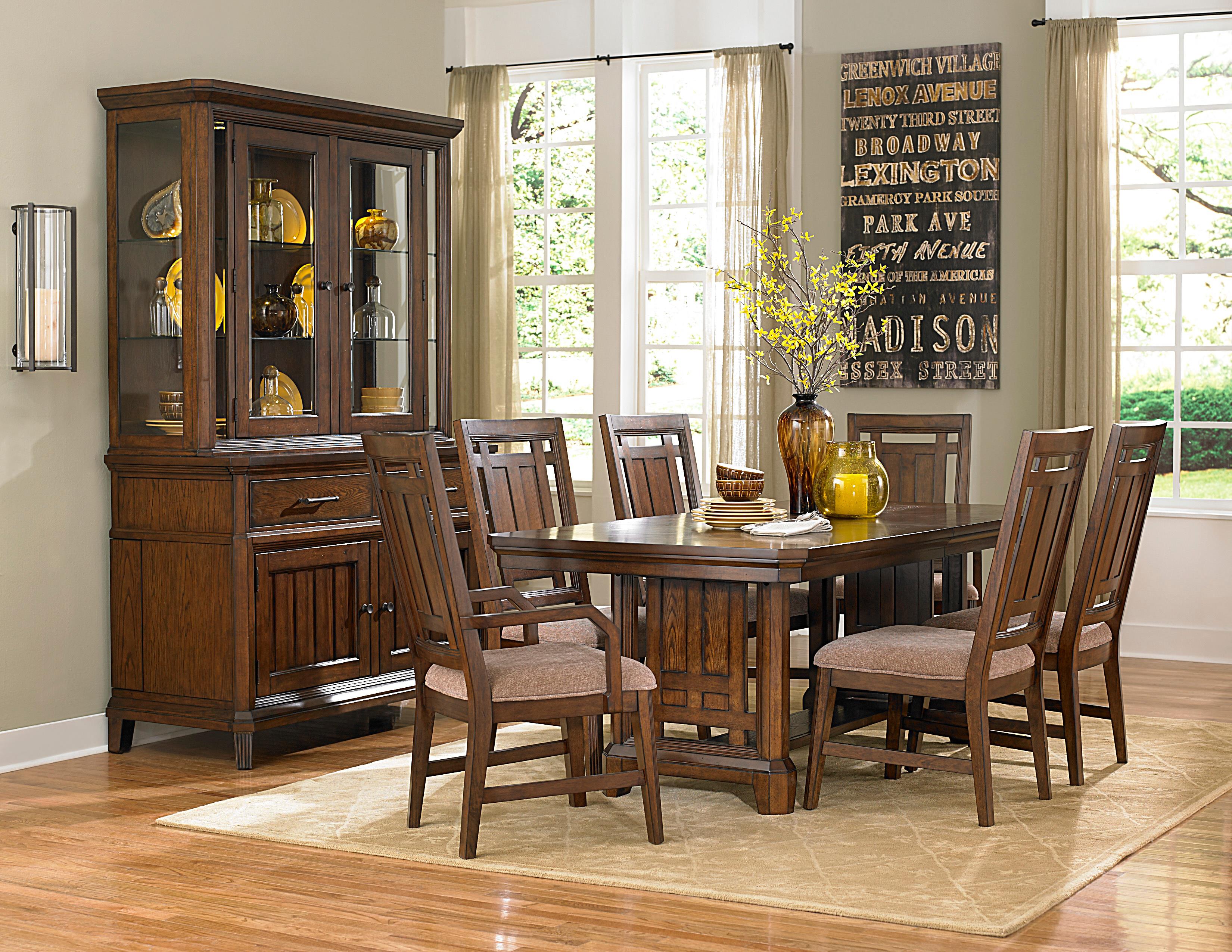 Broyhill Furniture Estes Park China with Built In Leaf Storage